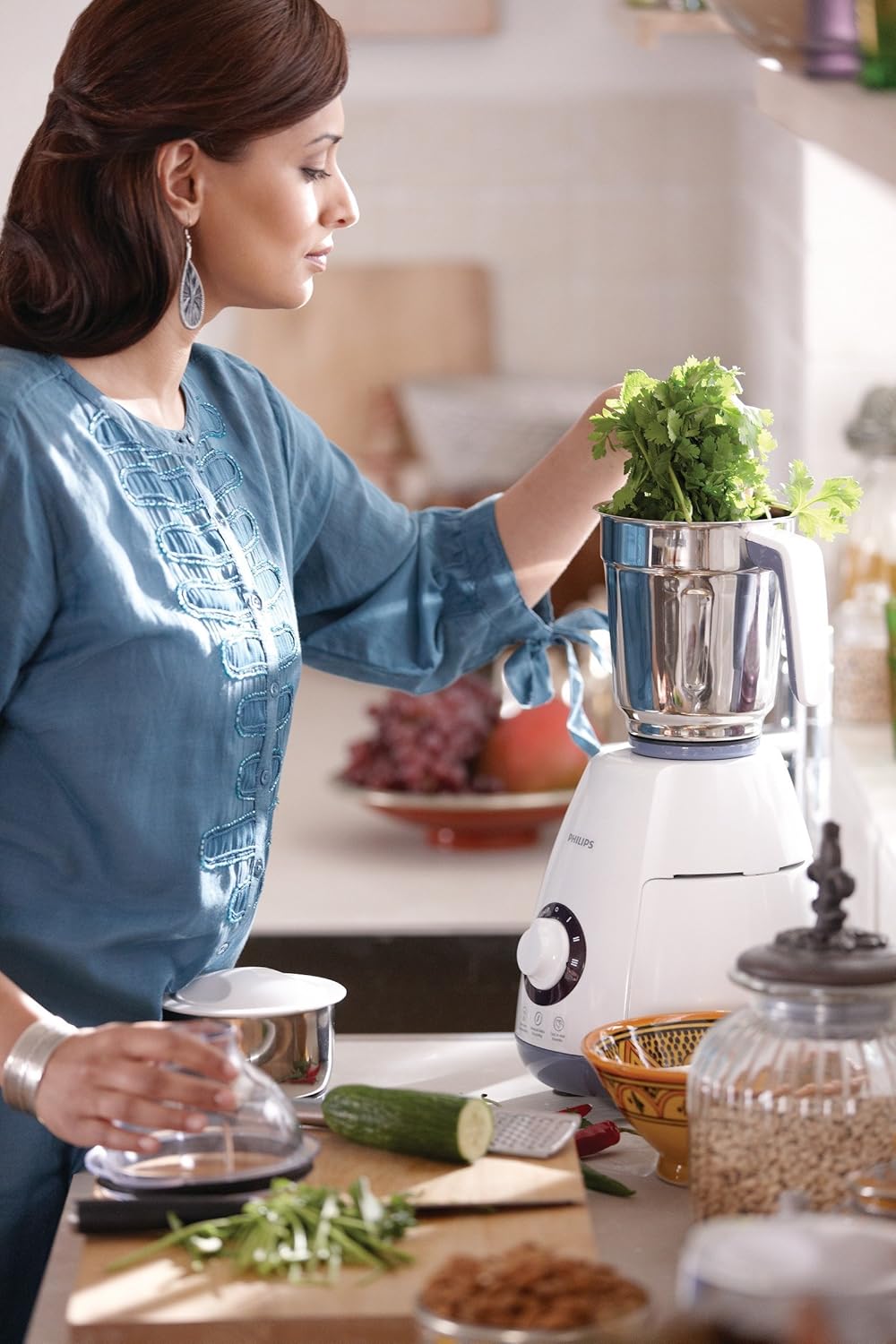 Philips Mixer Grinder HL7699 – 750 Watt, 3 Jars